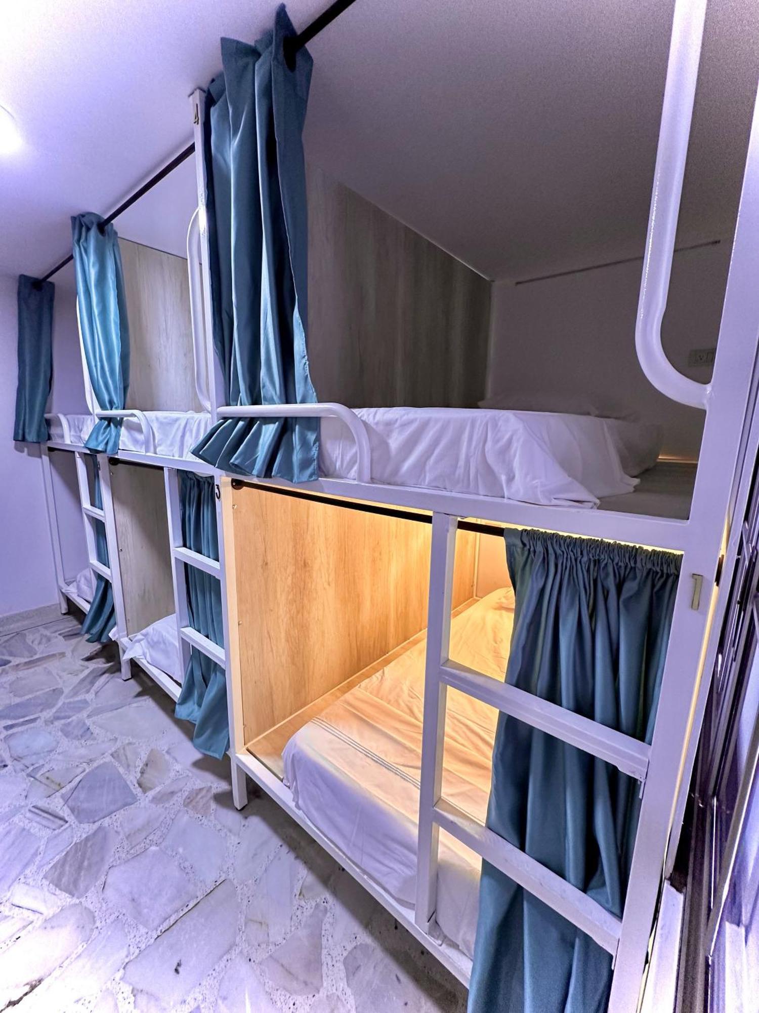 The View Hostel & Lounge Кали Екстериор снимка